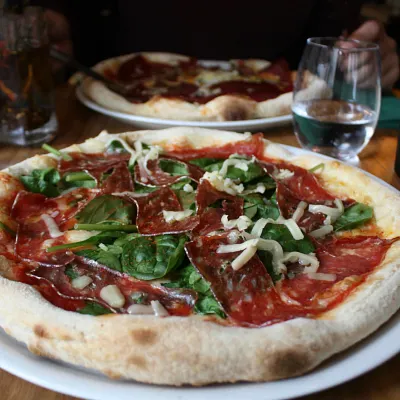 Oxymore, pizza à la française