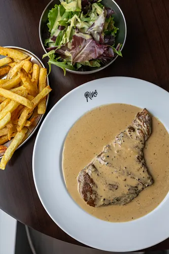Rives Restaurant Paris