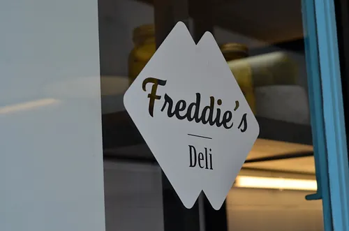 Freddie's Deli Restaurant Paris
