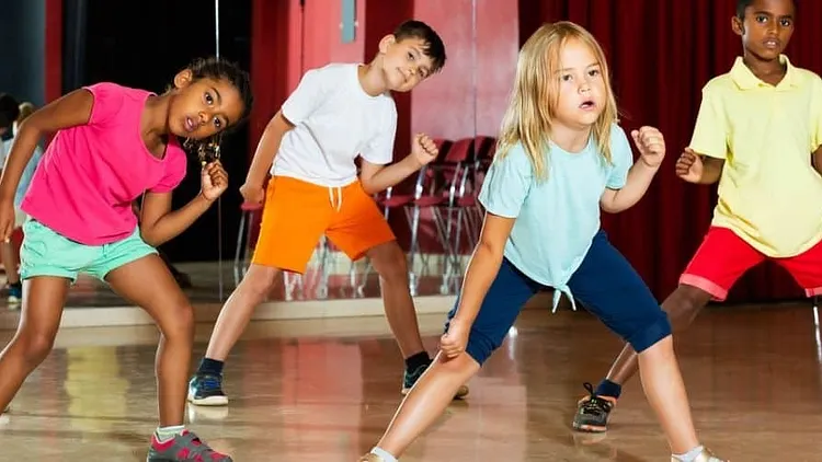 Semaine de la Danse à la Halle Flachat - initiation enfant modern jazz