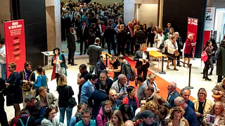 Rendez-vous du 24 au 26 mai 2019 à ART Shopping Paris.