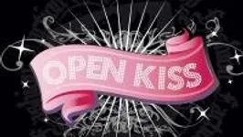 Open Kiss
