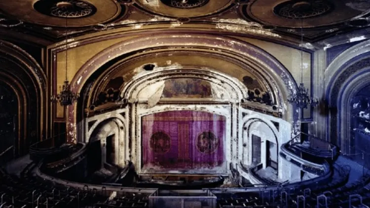 "Theaters-Épilogue" de Yves Marchand & Romain Meffre