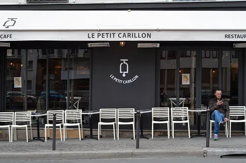 Le Petit Carillon Restaurant Bar Paris