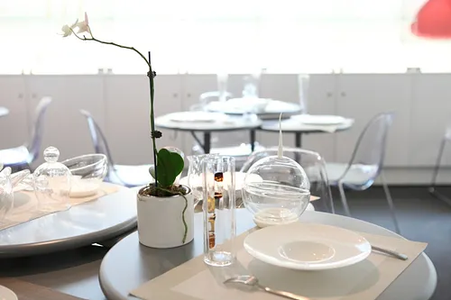 La Hip Galerie Restaurant Galerie d'art Paris