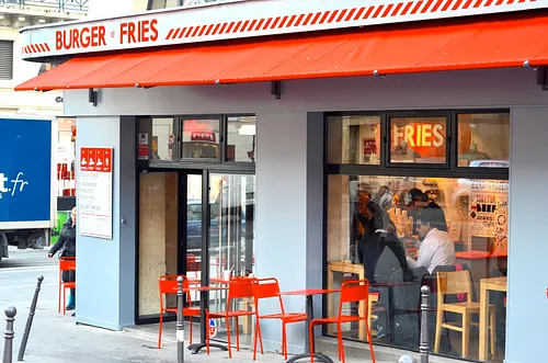 Burger and Fries Restaurant Paris