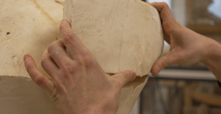Atelier « Un Géant à votre image » pour l'exposition-résidence de Hugo Servanin : « Morphose »