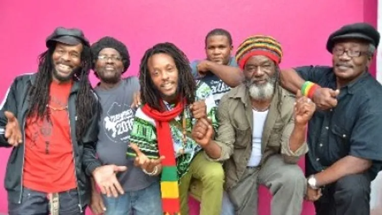 The Gladiators  Feat. Droop Lion