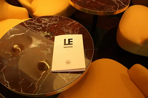Le Drugstore Restaurant Paris