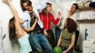 Passe Avec Des Copines !