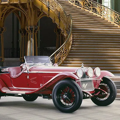 Grand Palais : la maison Bonhams organise une vente record de cylindrées de collection