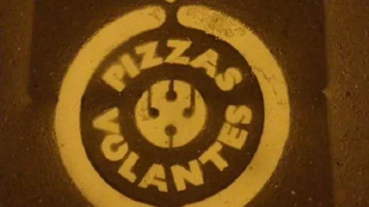 Les pizzas volantes en concert