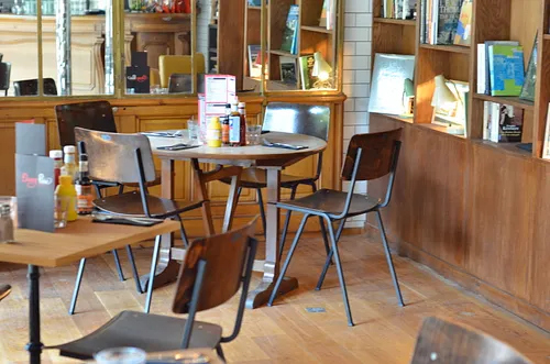 Le Danny Hills Restaurant Bar Paris