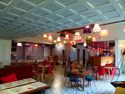 Le Bar à Bulles de la Machine du Moulin Rouge Restaurant Bar Paris