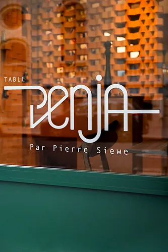 Table Penja Restaurant Paris
