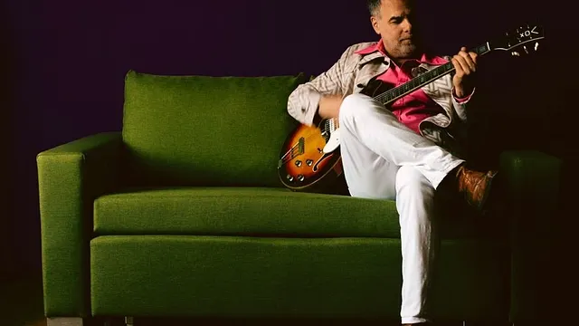 Kamil Rustam en concert à Paris le 10 juin pour la sortie de l'album Listen Up!