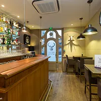 Le Brittany Bar