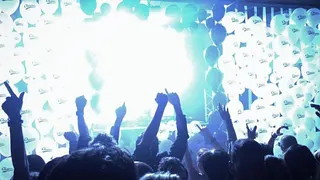 Club // Cheers