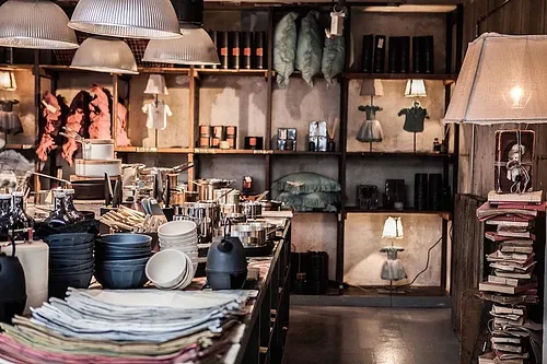 Borgo delle Tovaglie Restaurant Shop Paris