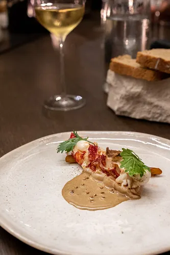 NHOMe Restaurant Paris