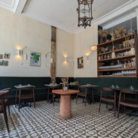 Les Résistants, La Table