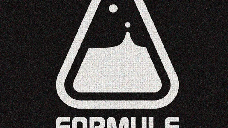 Formule Records et les filles de paris font la fete de la musique.