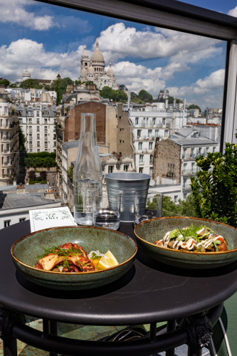 Le Bar sur le Toit, rooftop de l'Hôtel Rochechouart Restaurant Paris