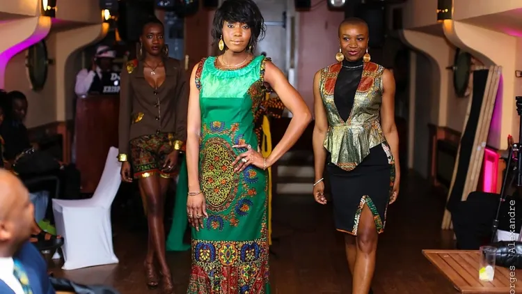 Défilé de tenues traditionnelles haïtiennes