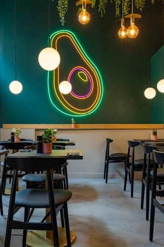 Avocado Show Restaurant Paris