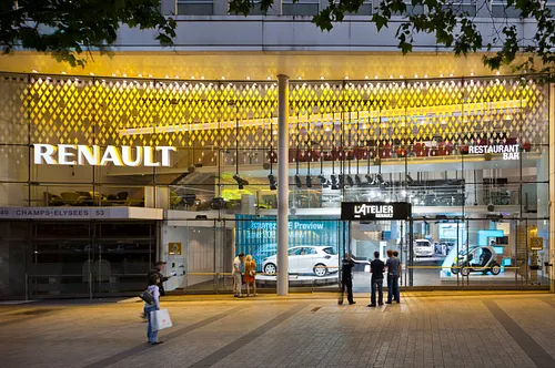 Le Défilé Renault Restaurant Galerie d'art Paris