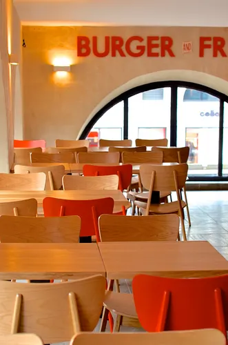 Burger and Fries Restaurant Paris