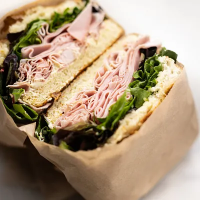 Julien Serri ouvre Baciato, un popup de street food italienne aux Galeries Lafayette Gourmet