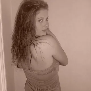 Lili L