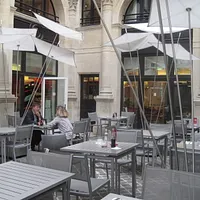 Le Carré Rouge