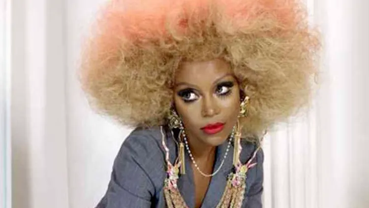 Ebony Bones en concert