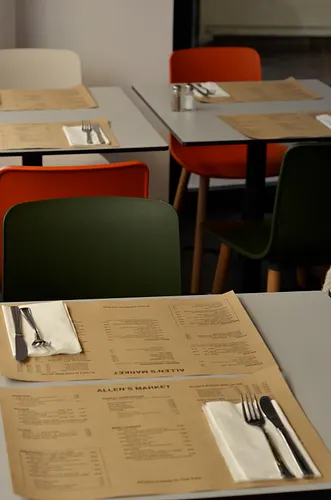Allen's Market Restaurant Paris