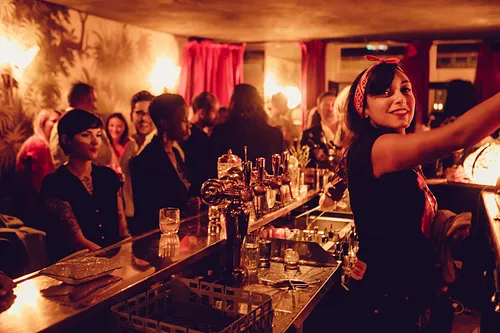 Isadora Bar Paris