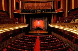Les Folies Bergère