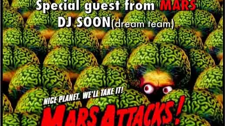 Groove Deluxe Mars Attack ! Feat. Uncle T, Vr The
