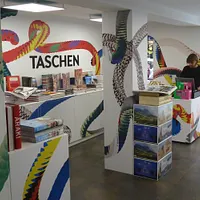 Taschen pop-up store