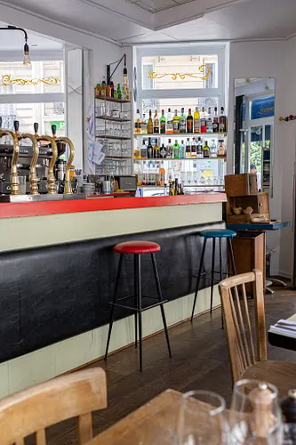 Café Content Restaurant Paris