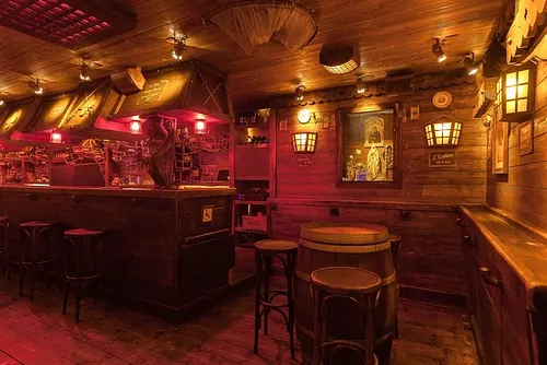 Barberousse Bar Paris