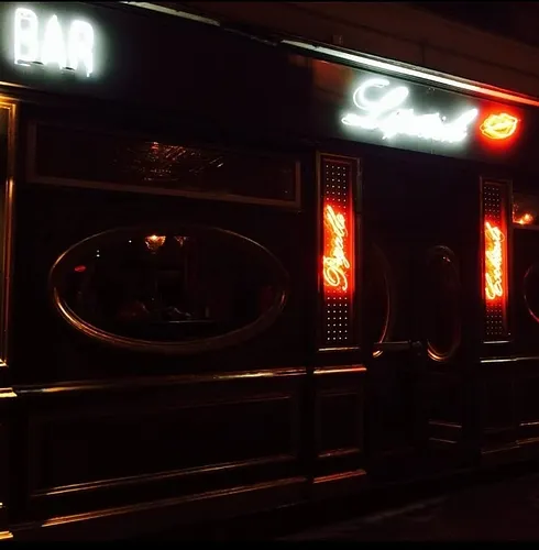 Lipstick Bar Paris