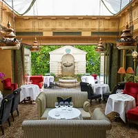 L'Hotel
