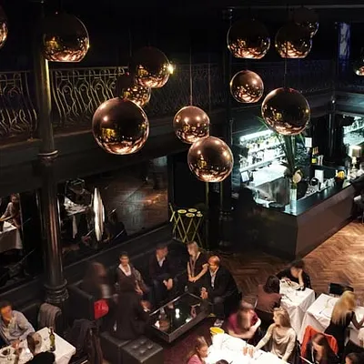 Le Renard, un restaurant karaoké bien branché