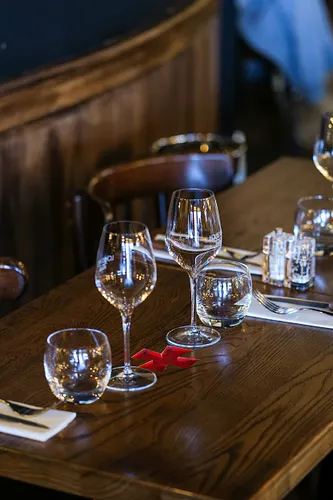 Le Louis Vins Restaurant Paris