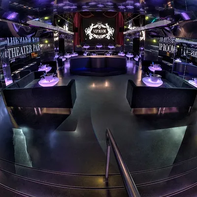 Le VIP Room Theater, le club by Jean Roch