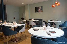 Restaurant H