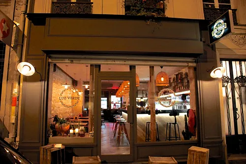 Luz Verde Bar Restaurant Paris