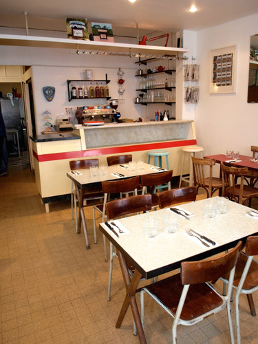 Chez Hipolène Restaurant Shop Paris
